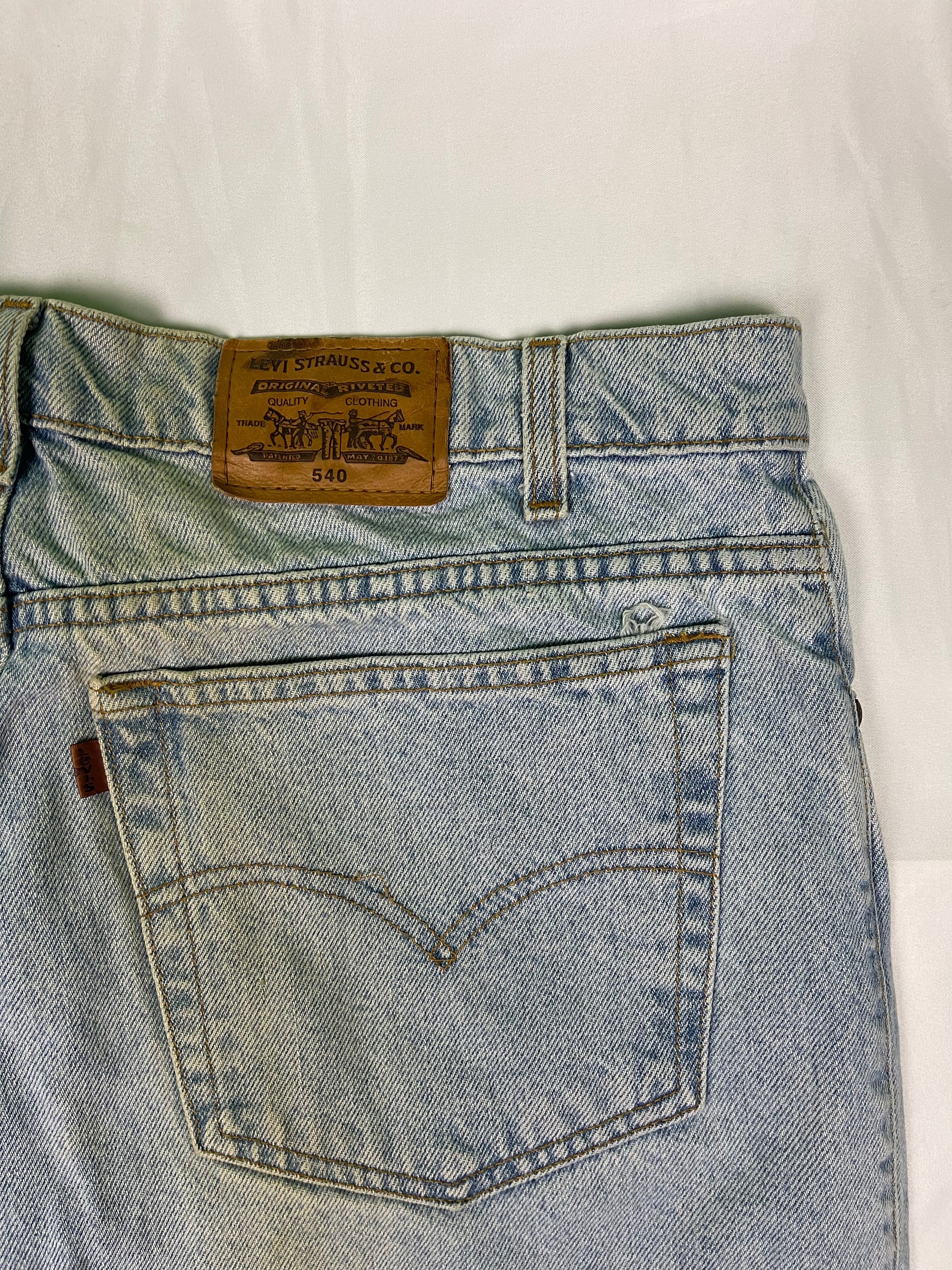 95' Levi's 540 Vintage Jeans