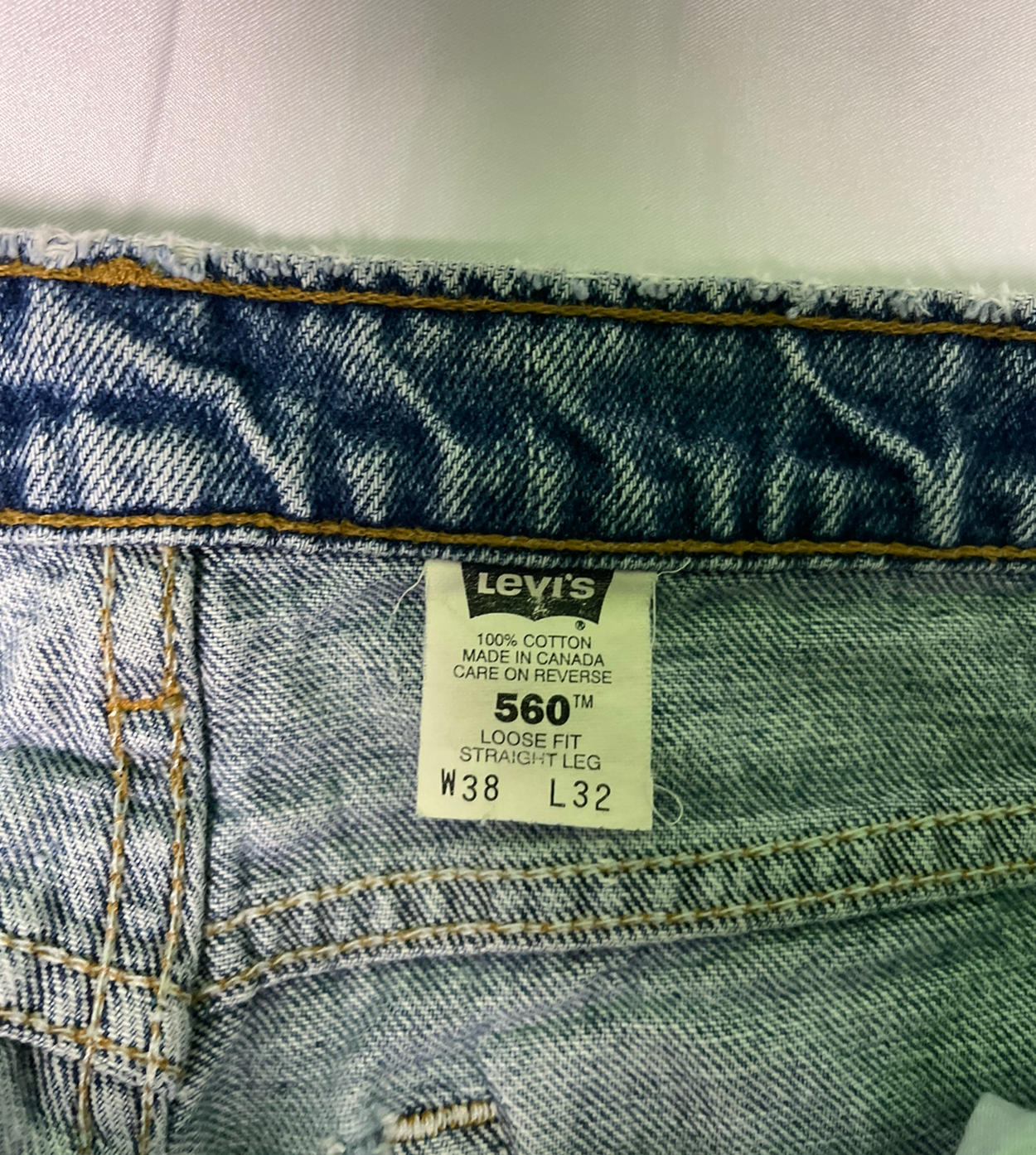 94' Levis 560 Vintage Jeans