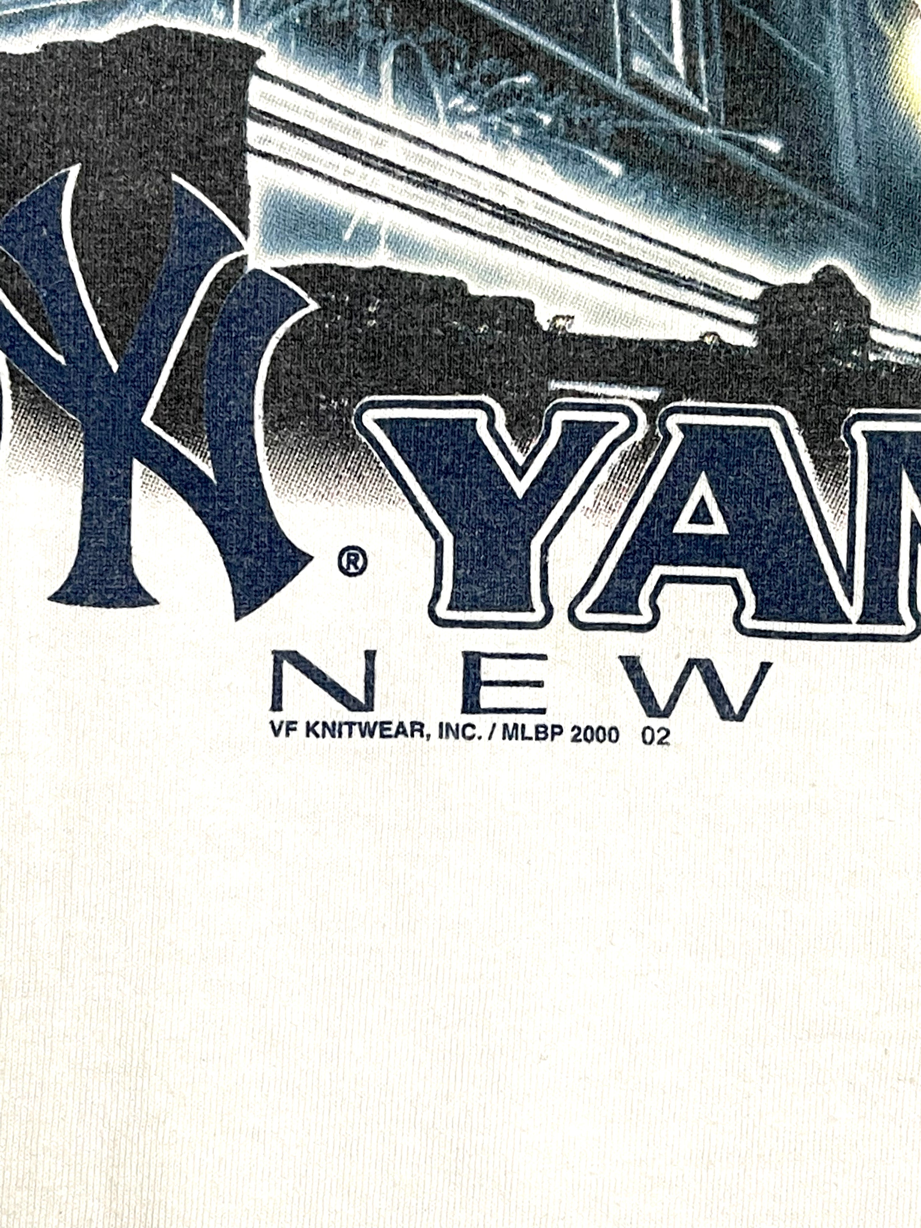 00&#39; World Series Champions New York Yankees Champions Vintage T-Shirt
